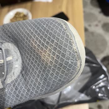 Skechers Ayakkabıda Renk Bozulması Ve Taban Açılması Sorunu