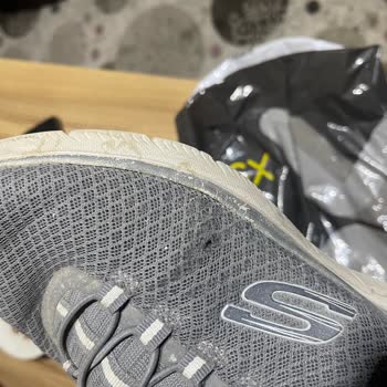 Skechers Ayakkabıda Renk Bozulması Ve Taban Açılması Sorunu