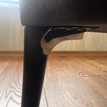 Saloni Mobilya Ücretini Ödediğim Eksik, Çizik Ve Kırık Malzemelerin Düzeltilmemesi