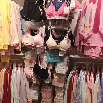 Penti Yanıltıcı Kampanya Bilgisi Ve İlgisiz Mağaza Personeli