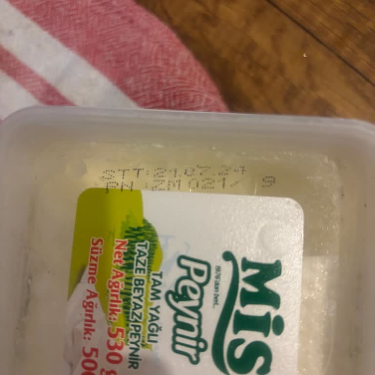 Şok Market Tarihi Geçmiş Peynir Satıyor