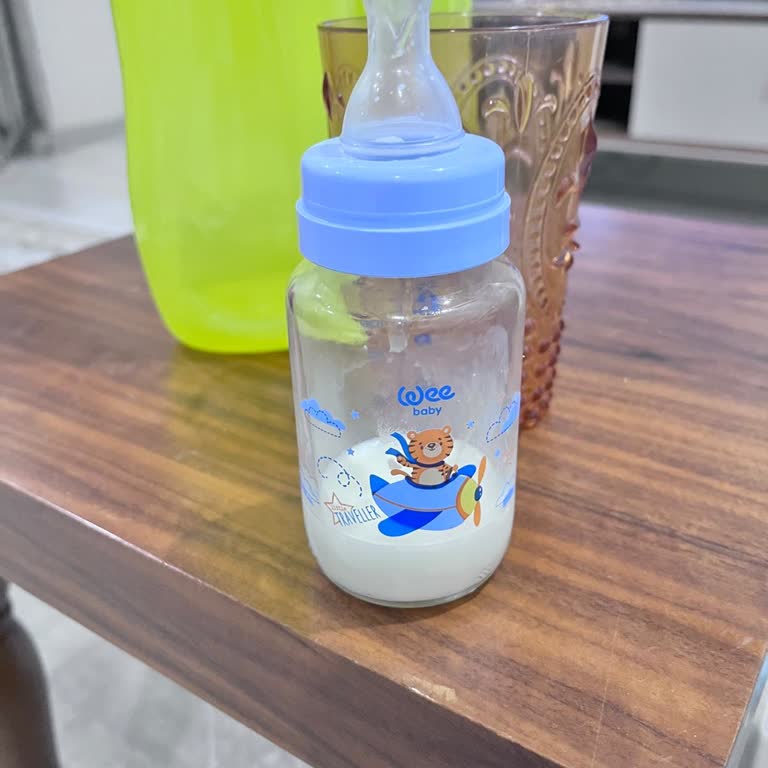 Wee Baby Klasik Cam Biberon 125 Ml (akıtıyor)