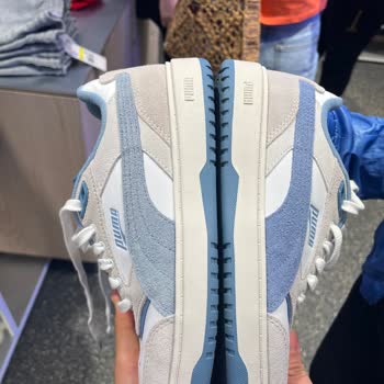 Sneaks Up Ayakkabı Renk Solması Ve Mağaza Çalışanlarının Saygısız Tavırları