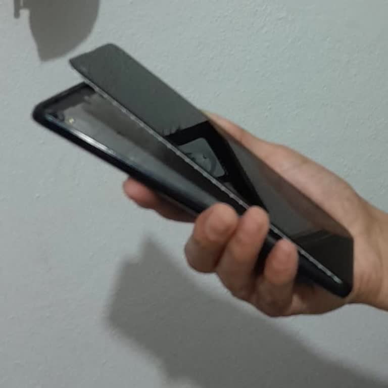 Easy Cep Elimizde Dağılan Telefon