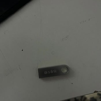 S-Link USB 2. Kullanımda Kilitleniyor