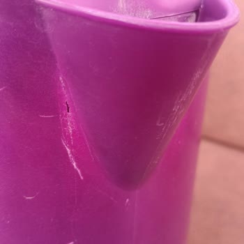 Awox Süzek Kenarları Delik