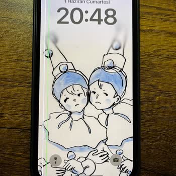 İPhone 12 Ekranda Dikey Renkli Çizgiler