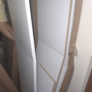 Aras Kargo Kırık Mutfak Dolapları Ve Geç Teslim
