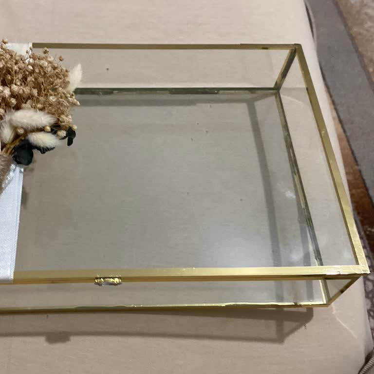 Trendyol Bera Tasarım Eksik Cam Kutuda Söz Nişan Çikolata Kutusu Göndermesi