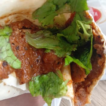 Meşhur Adıyaman Çiğköftecisi Bayram Usta Adıyaman Çiğ Köftesi Bayram Usta Çiğ Köftenin Rezil