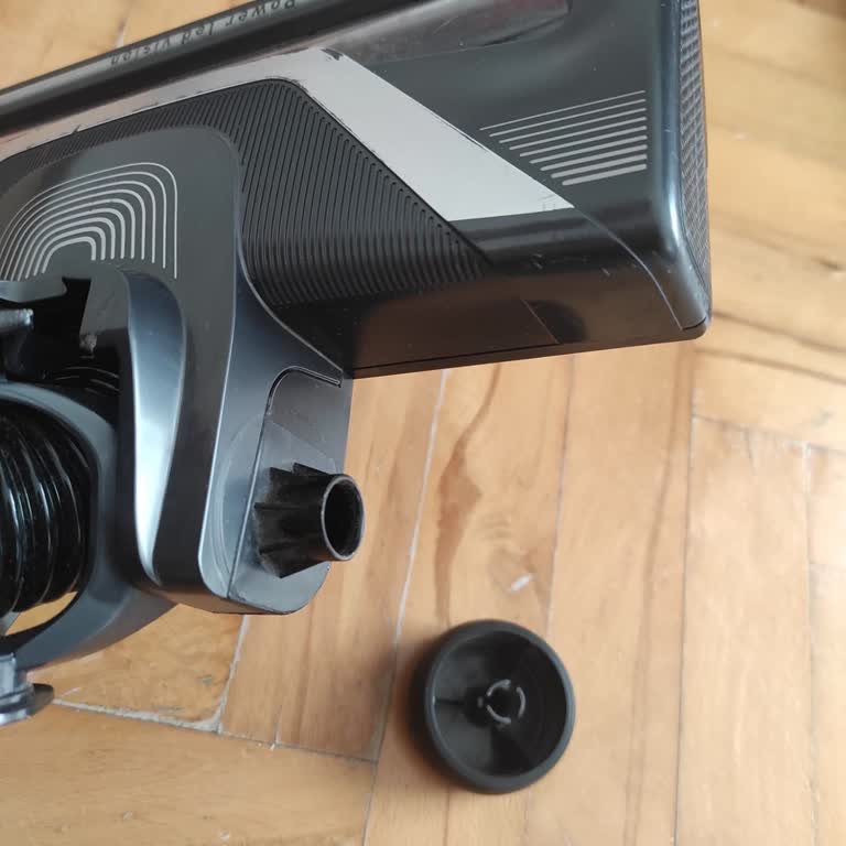 Tefal TY9679 X-Force Flex 8.60 Dikey Şarjlı Süpürge Başlık Sorunu Ve Yetersiz Teknik Servis