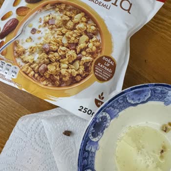 Kellogg's Hurmalı Bademli Üründe Hurma Çekirdeği Çıktı