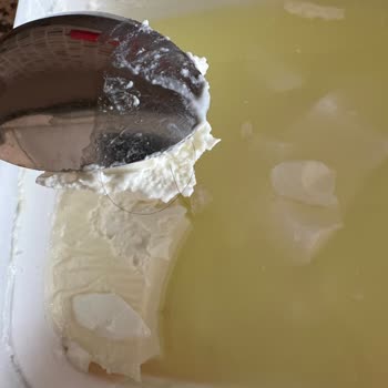 BİM Tava Yoğurt Kıl Çıktı!