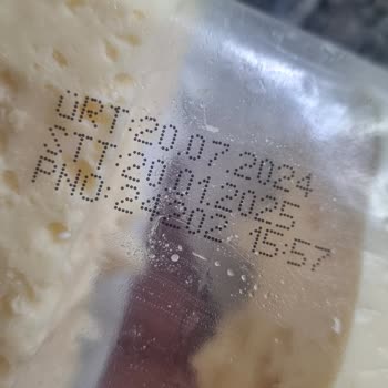 Ayça Süt Ürünleri Buzdolabında Şişen Peynir Şikayeti