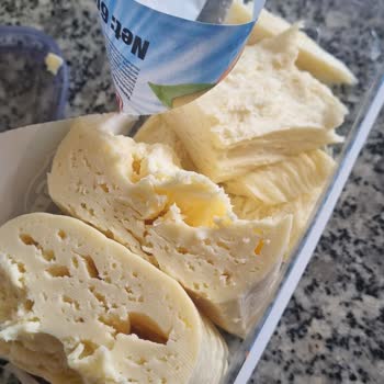 Ayça Süt Ürünleri Buzdolabında Şişen Peynir Şikayeti