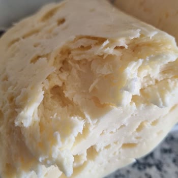 Ayça Süt Ürünleri Buzdolabında Şişen Peynir Şikayeti