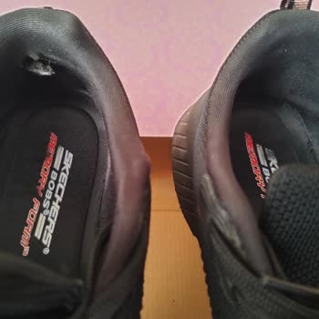 Skechers Ayıplı Ve Kalitesiz Ürün Satıyor
