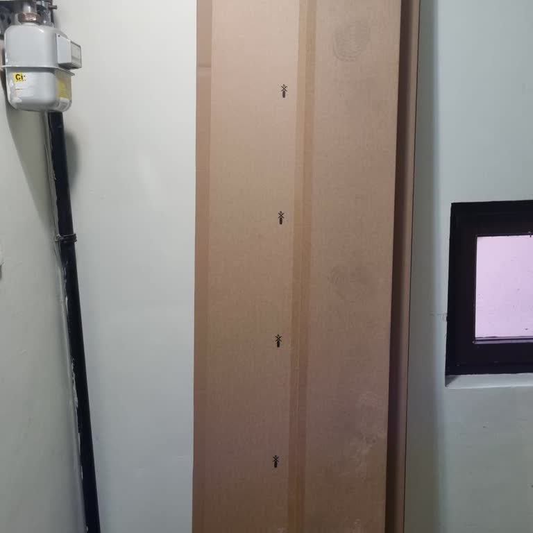 IKEA Ürünleri Getirdiğini Haber Vermeden, Kapının Önüne Bırakıp Kaçtı