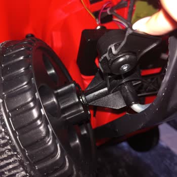 A101 Dolu Toy Factory Sport Coupe 12V Akülü Araba 5 Dakikada Hemen Kırıldı