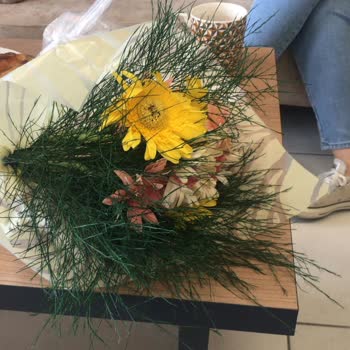 Çiçek Sepeti Özensiz Hazırlanan Çiçekler