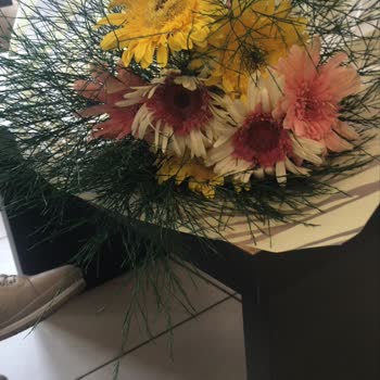 Çiçek Sepeti Özensiz Hazırlanan Çiçekler