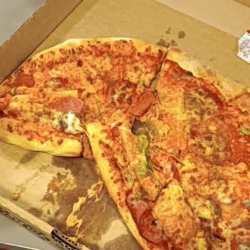 Yemek Sepeti Ve PizzaLazza İlgisizlik