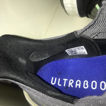 Adidas Ultra Boost Light Topuk Kısmı Parçalanması