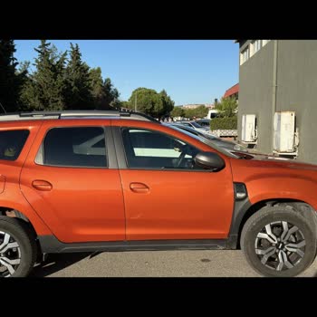 Renault Arizona Turuncusu Dacia Duster Boya Renginin Serviste Tutturulamaması