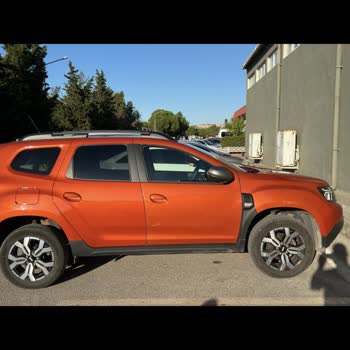 Renault Arizona Turuncusu Dacia Duster Boya Renginin Serviste Tutturulamaması