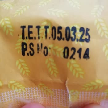 Katmer Un Katmer Markasının Kurtlu İrmikleri