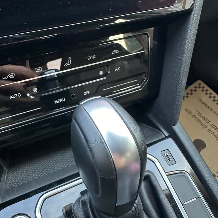 Volkswagen Passat'ta Vites Topuzunda Soyulma Ve Müşteri Hizmetleri Sorunu