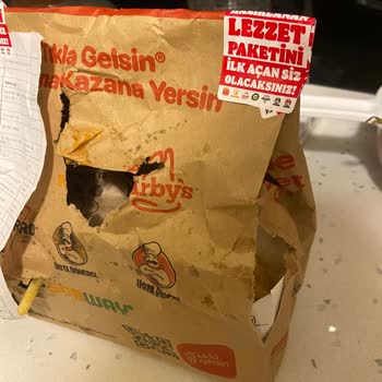 Trendyol GO İnceleme Ekibi Yerden Yemek Yemeği Kabul Ediyor Mu?