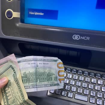 Yapı Kredi Bankası ATM'de Döviz Yatırma Sorunu Ve Yırtık Para İadesi