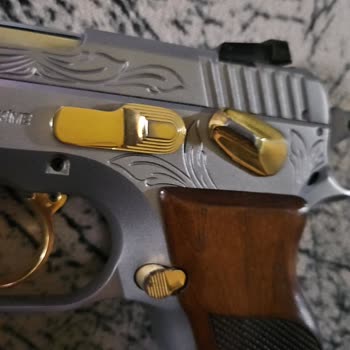 Sarsılmaz Silah Renk Atması Şarjör Oturmuyor Sürtme İzleri Var