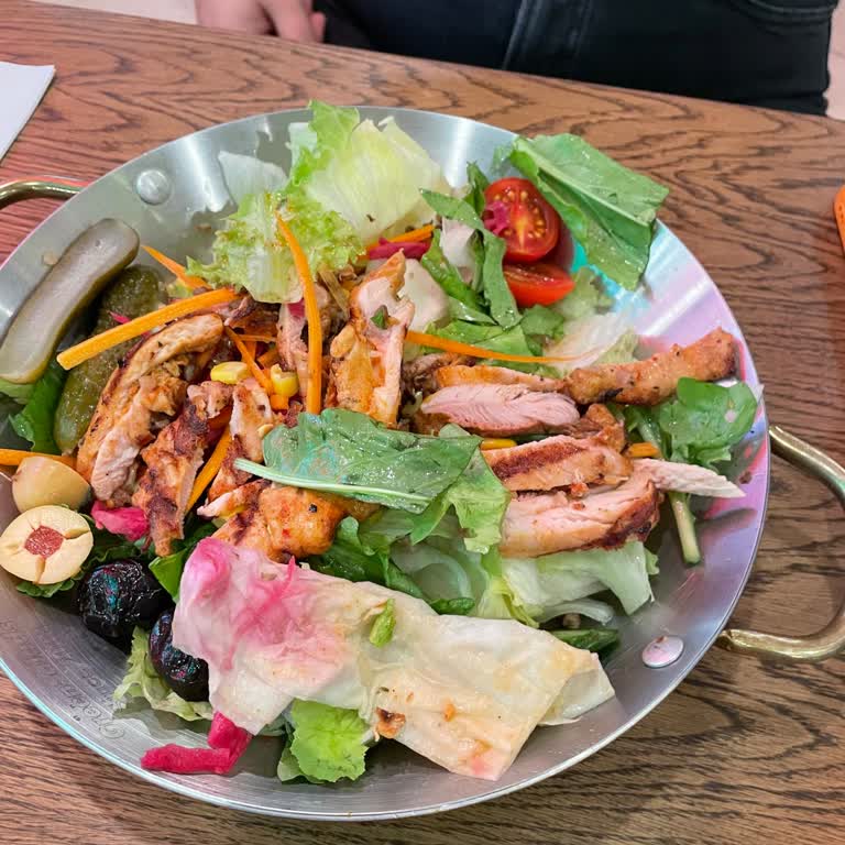 Green Salads İstanbul Akasya AVM'de Hijyen Sorunu