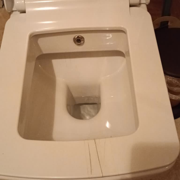 Seramiksan Klozet Kapakları Sürekli Kırılıyor, Çözüm Bekliyoruz!