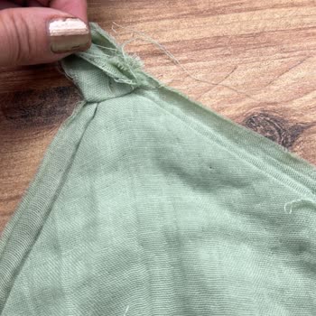 Gaus Kabus Gibi Güvenmeyiniz İnanmayınız