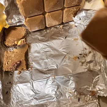 Eti Gıda Eti Gold Çikolata'da Böcek Çıktı