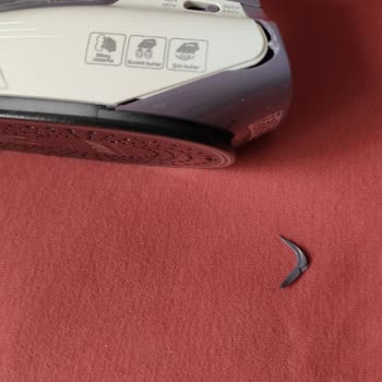 Arzum Seyahat Ütü Su Damlatıyor Ve Ürünüm Kırık Geldi