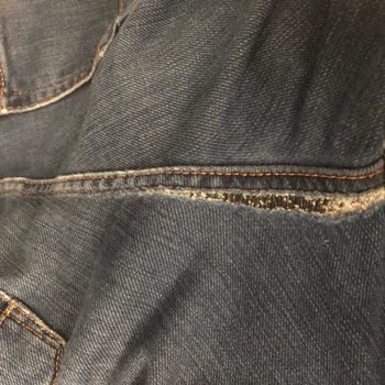 Lee Cooper Pantolonlarının Kalitesindeki Düşüş