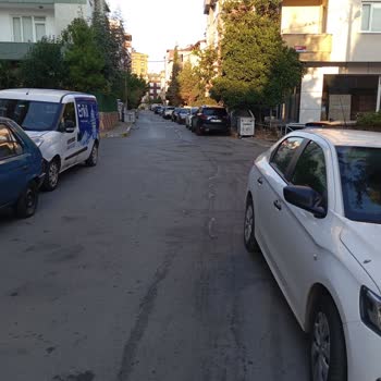 Pendik Belediyesi Çöp Kamyonlarının Pislikleri