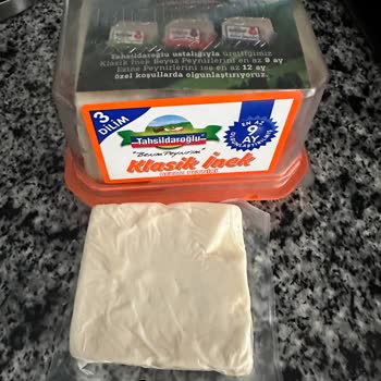 Tahsildaroğlu Peynirinde Kötü Koku Ve İletişim Sorunları!