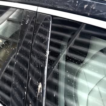 Avek Tekstilkent Audi Çimento Ve Dışkıya Bulanıp Teslim Edilen Araba