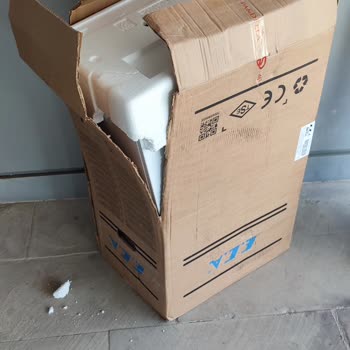 Sürat Kargo Hasarlı Kutu Teslimi