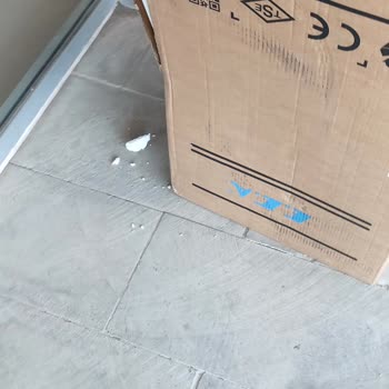 Sürat Kargo Hasarlı Kutu Teslimi