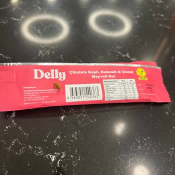 Delly Meyveli Barında Kabuk Çıkması