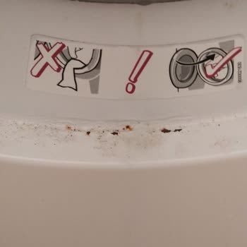 Bosch Çamaşır Makinesi 4 Yıl İçinde Paslandı