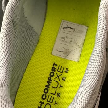 Under Armour Kullanılmış Ayıplı Ürün