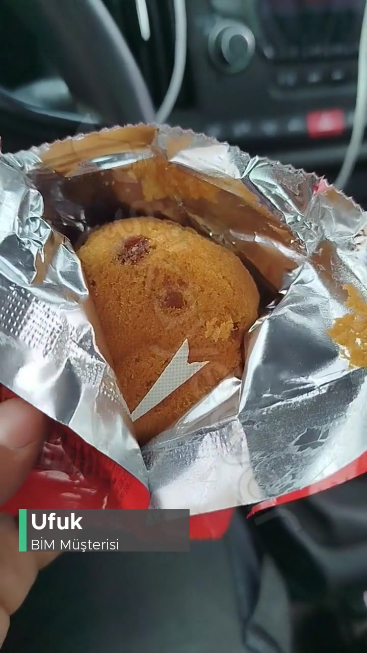 BİM Casey Marka Kekten Çıkan Yabancı Cisim videonun kapak resmi