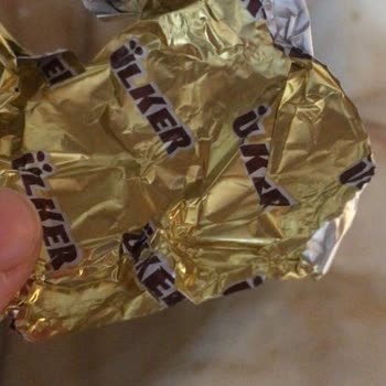 Ülker 300 Gr Bol Sütlü Çikolata Paketinden Kurt Çıktı